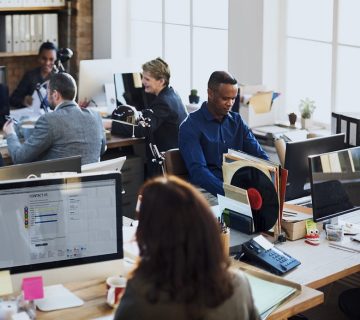 چگونه آمار بازدید بالا ببریم؟ | گروه ققنوس | طراحی سایت حرفهای، سئو و دیجیتال مارکتینگ